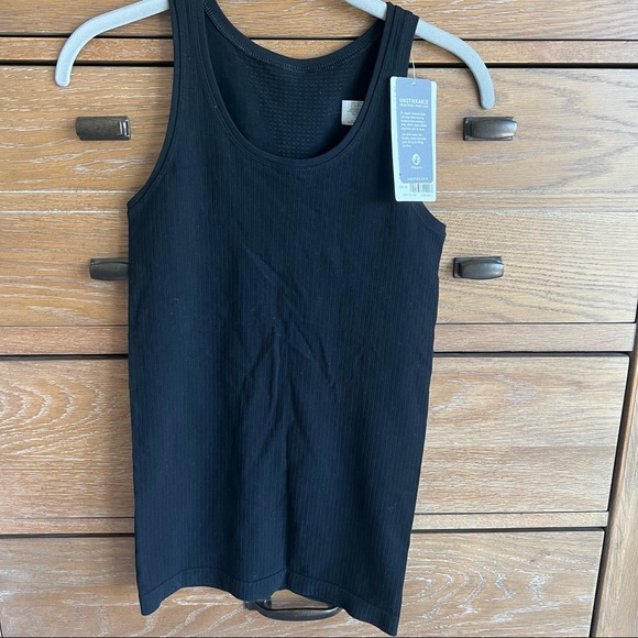 Athleta Tops - NWT Athleta Pura Tank Black